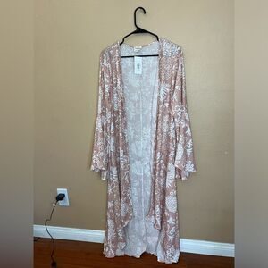 NWT Peach Love California Floral Kimono